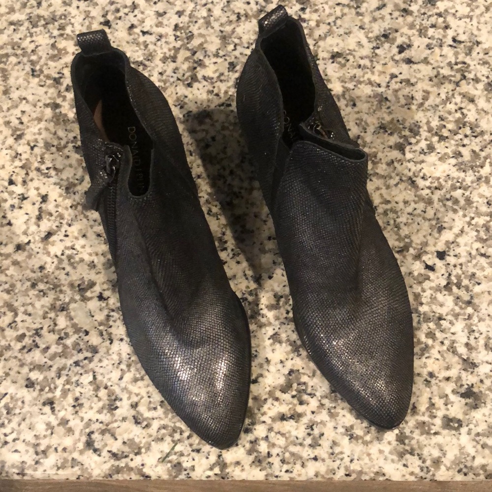 Donald J Pliner Boots